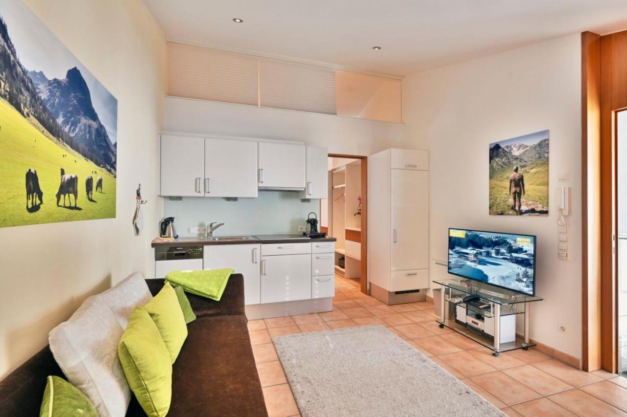 Appartements Haus Dr Muxel Лех ам Алберг Екстериор снимка